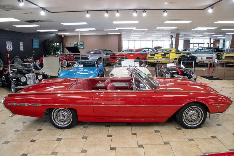 1962 Ford Thunderbird