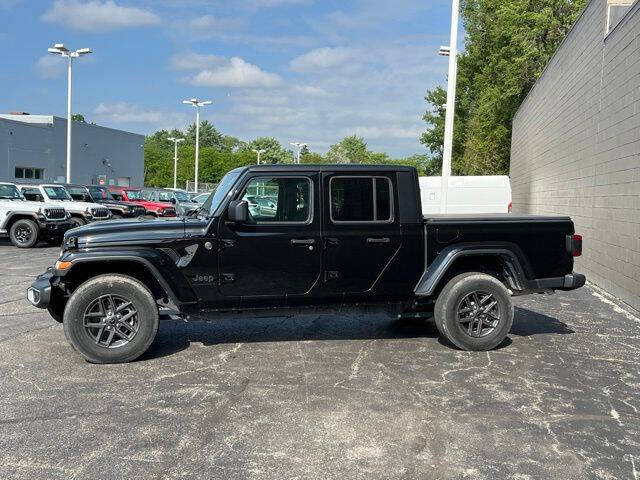 2024 Jeep Gladiator Sport S