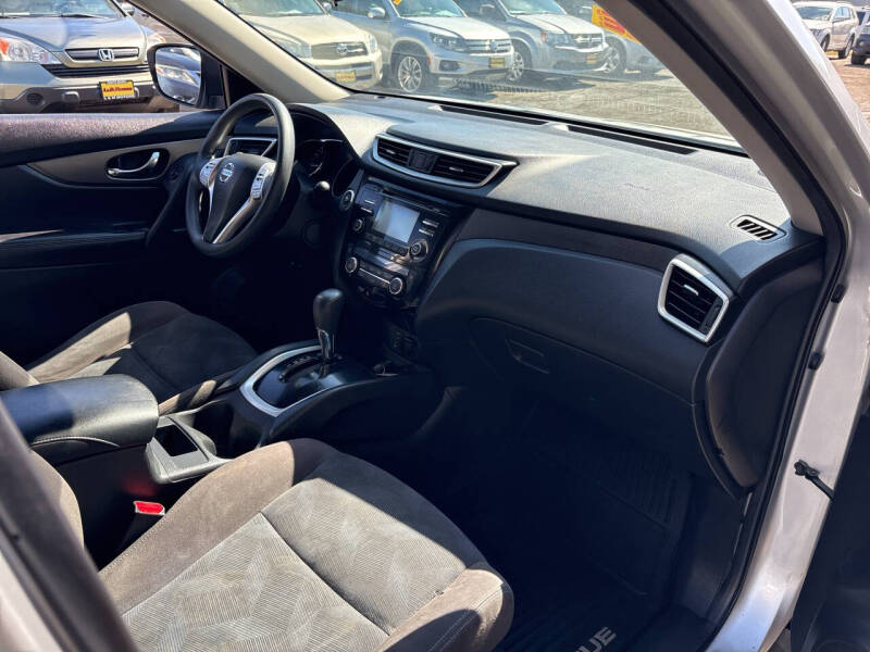 2015 Nissan Rogue SV