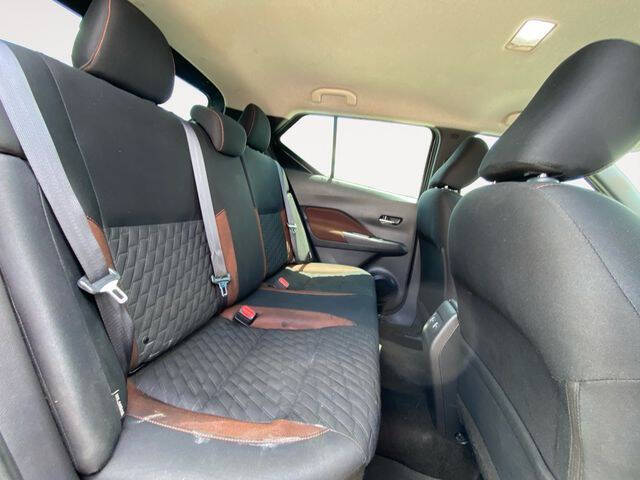 2021 Nissan Kicks SR