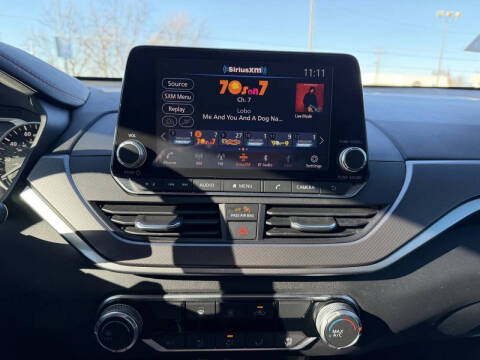 2023 Nissan Altima 2.5 SR