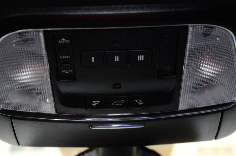 2019 Jeep Grand Cherokee Laredo E
