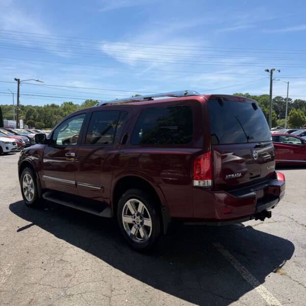2011 Nissan Armada SV