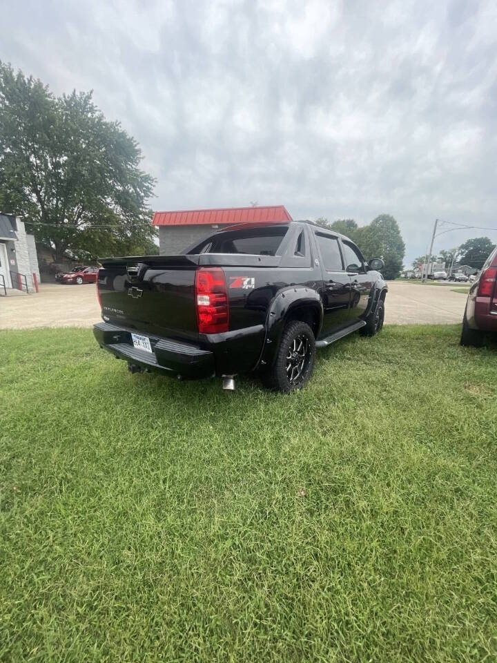 2013 Chevrolet Avalanche for sale at Dixon Auto Sales in Pea Ridge, AR