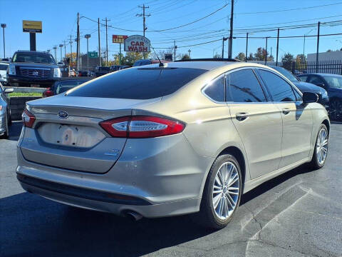 2015 Ford Fusion SE