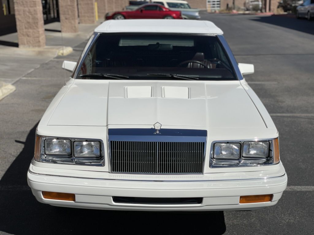 1986 Chrysler Le Baron 32