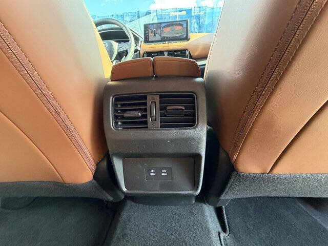 2025 Nissan Rogue Platinum