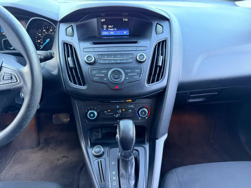 2017 Ford Focus SE