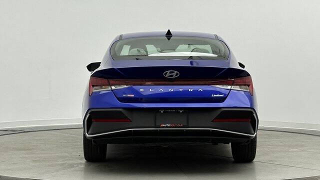 2025 Hyundai Elantra Limited