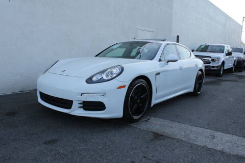 2016 Porsche Panamera Edition