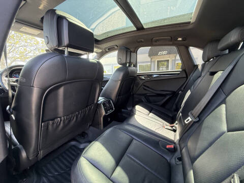 2017 Porsche Macan