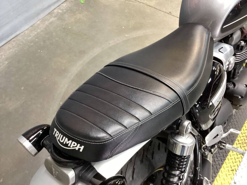 2020 Triumph Speed Twin 1200 Silver Ice/Sto