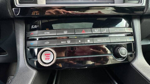 2018 Jaguar F-PACE 25t Prestige