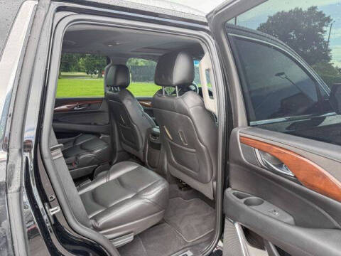 2018 Cadillac Escalade Luxury