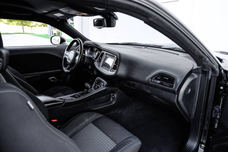 2022 Dodge Challenger SXT