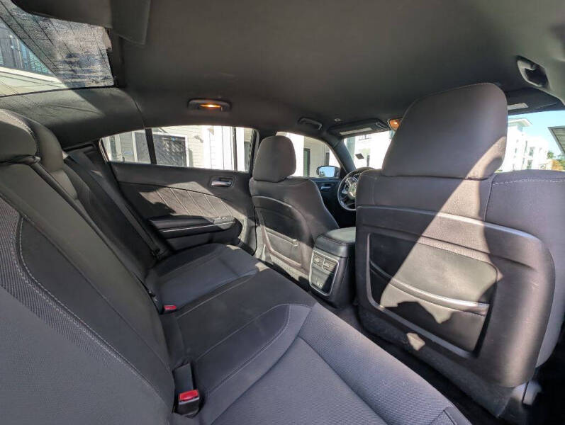 2017 Dodge Charger SXT