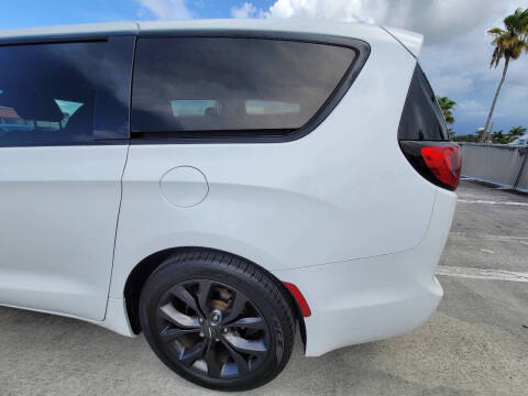 2019 Chrysler Pacifica Touring Plus