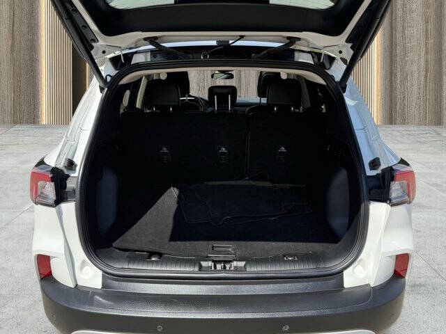 2020 Ford Escape Hybrid Titanium