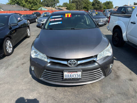 2017 Toyota Camry LE