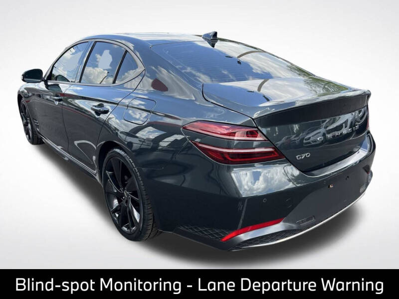 2023 Genesis G70