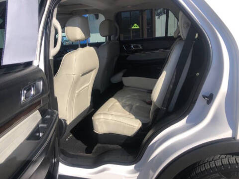 2017 Ford Explorer Platinum