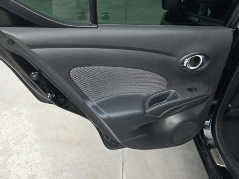 2015 Nissan Versa 1.6 S