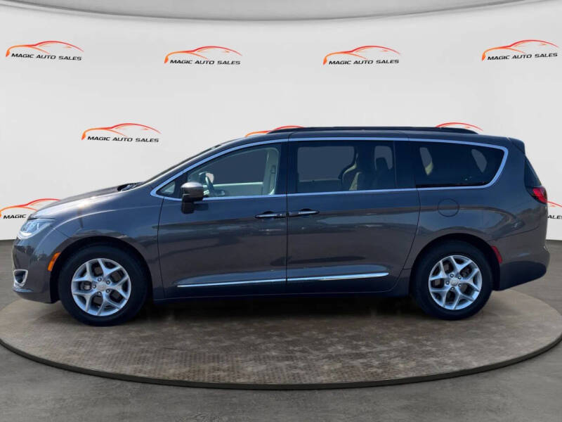 2017 Chrysler Pacifica