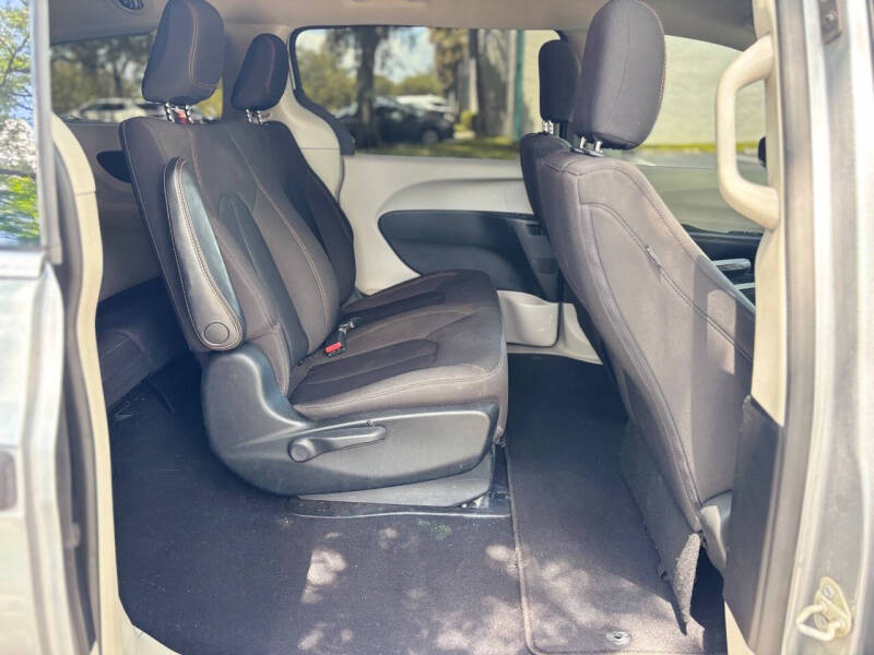 2019 Chrysler Pacifica L