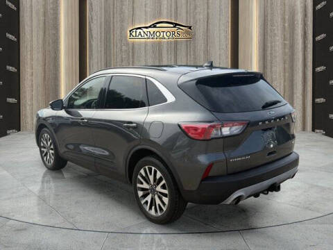 2020 Ford Escape Titanium
