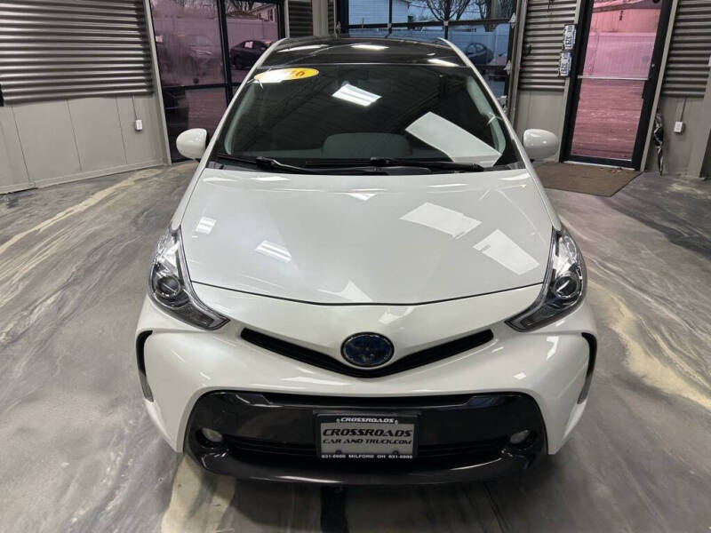 2016 Toyota Prius v Five