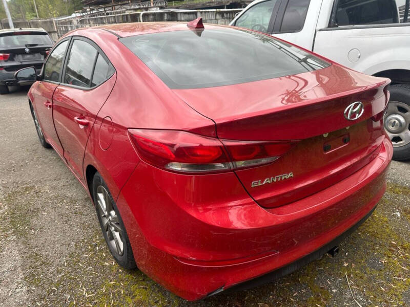 2018 Hyundai Elantra