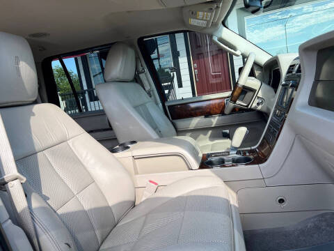 2013 Lincoln Navigator L