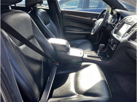 2011 Chrysler 300 Limited