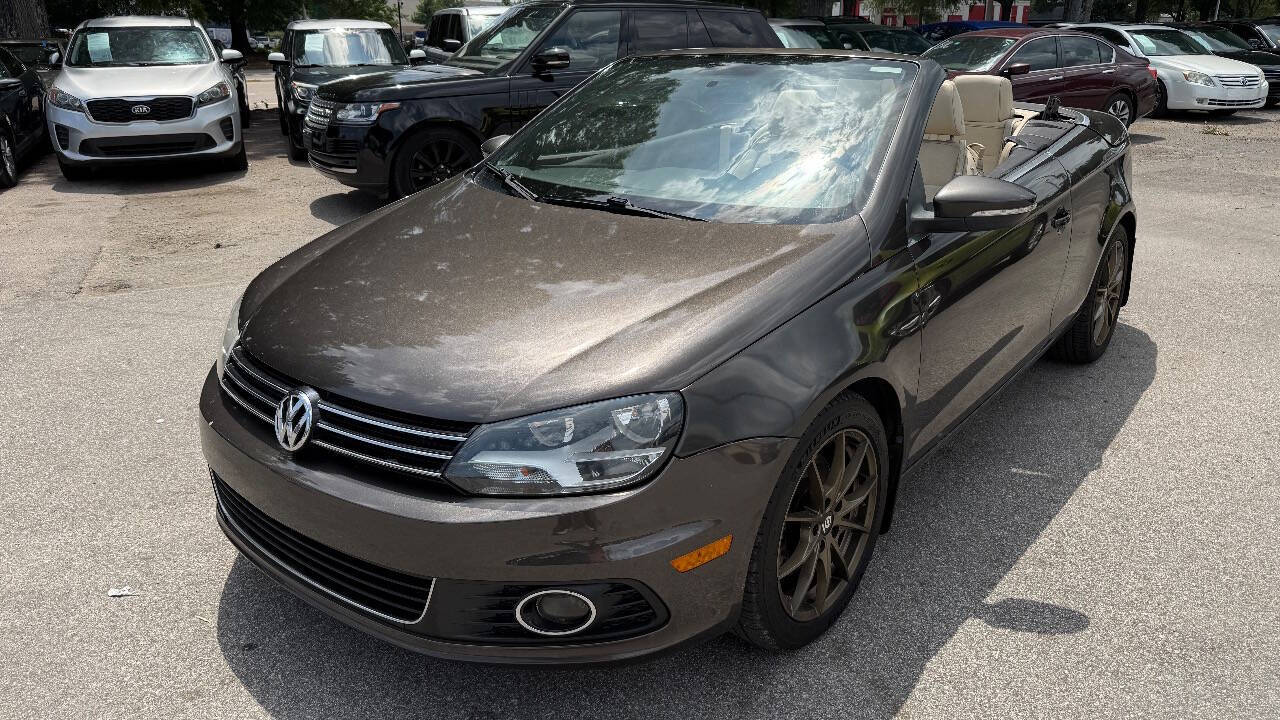 Brown 2013 Volkswagen Eos Convertible Front-Wheel Drive 6-Speed Automatic