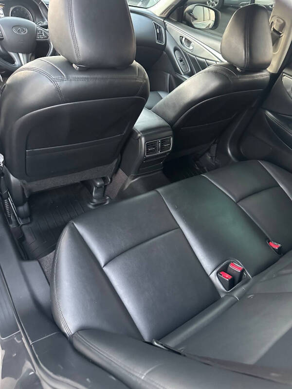 2014 Infiniti Q50 Premium