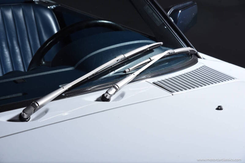 1989 Mercedes-Benz 560-Class 560 SL