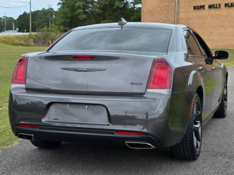 2022 Chrysler 300 Touring