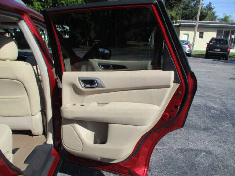 2016 Nissan Pathfinder SV