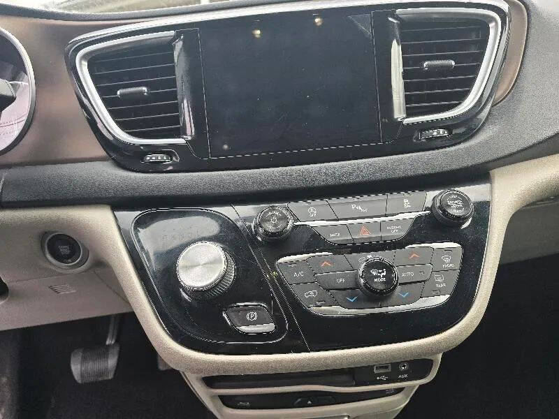 2018 Chrysler Pacifica Touring L Plus