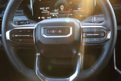 2024 GMC Acadia Elevation