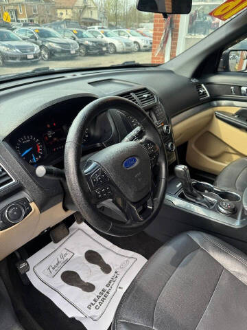 2016 Ford Explorer