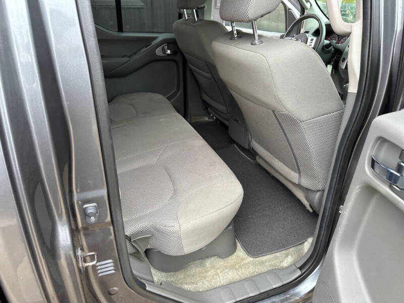 2016 Nissan Frontier SV