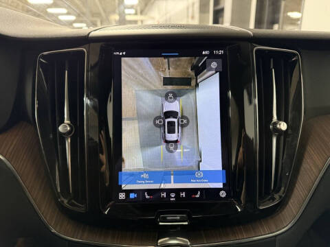 2023 Volvo XC60 Recharge T8 Plus Bright Theme