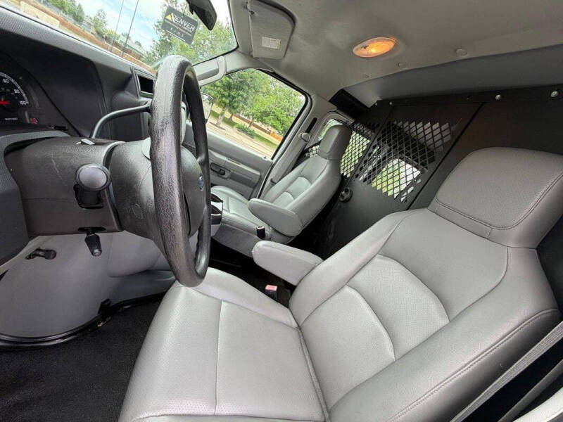 2009 Ford E-Series E-250