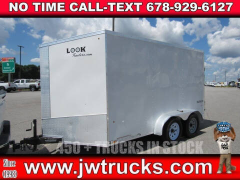 2017 Look Trailers Element