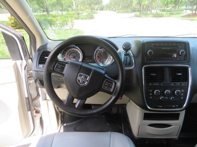 2014 Dodge Grand Caravan SE