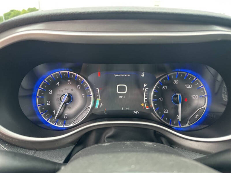 2026 Chrysler Pacifica Select