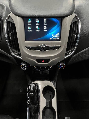 2018 Chevrolet Cruze LS Auto