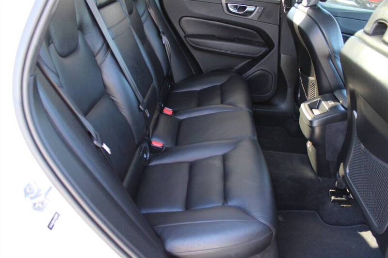 2019 Volvo XC60 T6 Momentum