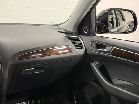 2016 Audi Q5 2.0T quattro Premium Plus